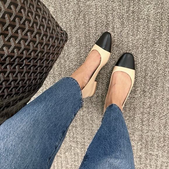 Steve Madden Beige and Black Flats - Picture 11 of 11